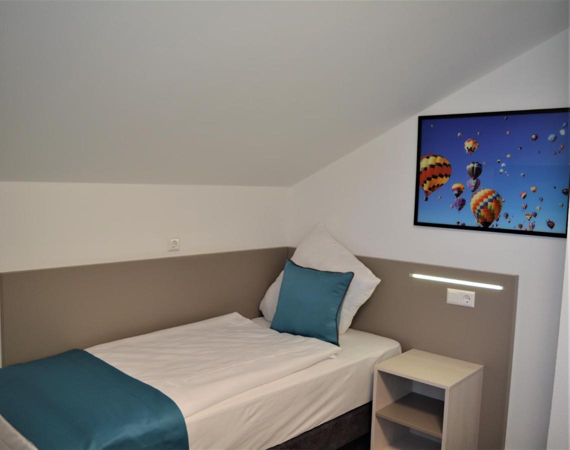 Bawue 3* Stuttgart